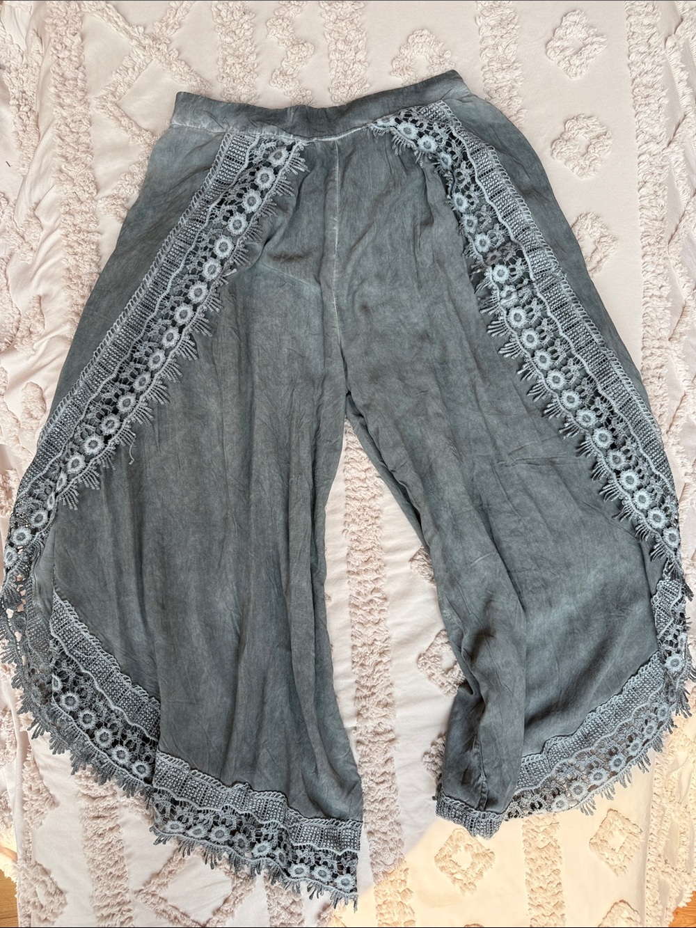 Women's Gray Lace-Trim Wide Leg Pants with tag